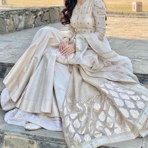 Meet your Posher, Sameen